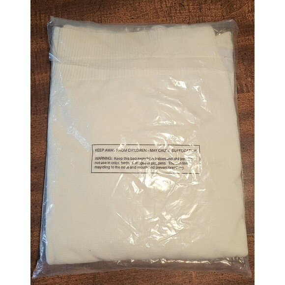 Susan Graver Women's Ivory Long Sleeve Boatneck W/Gold Buttons Size XL NEW - Picture 3 of 11